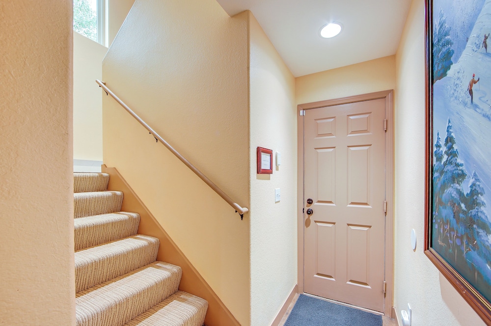 Walk to Ski Shuttle: Dtwn Frisco Gem w/ Fireplace!