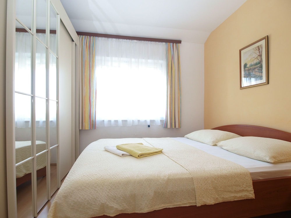 Apartment Anica 770