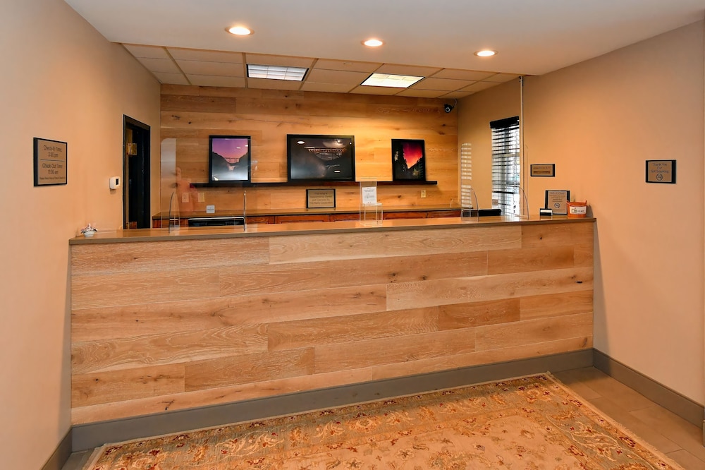 Country Inn & Suites by Radisson, Mount Morris, NY