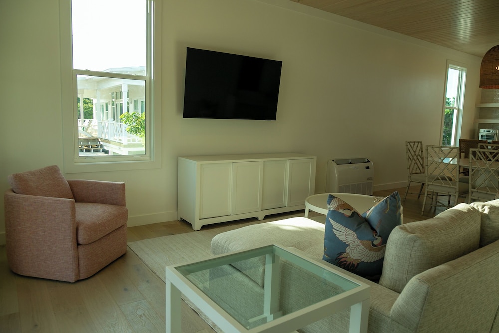 Kalopsia Seaside Villas & Marina