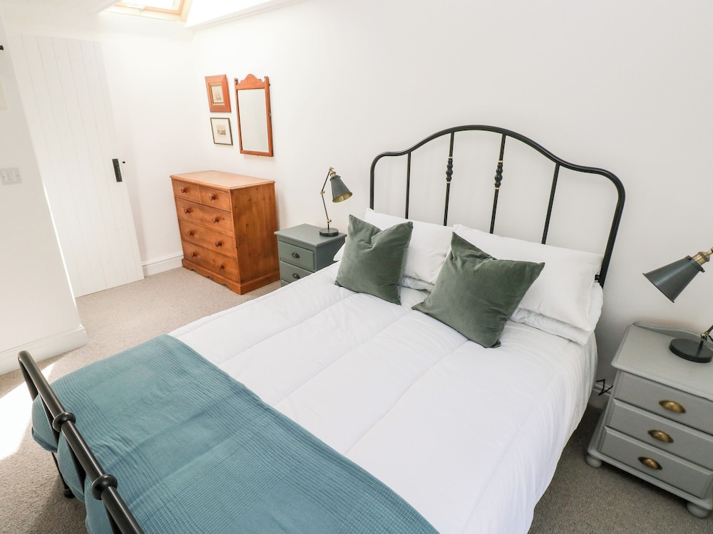 10 Westgate Hill