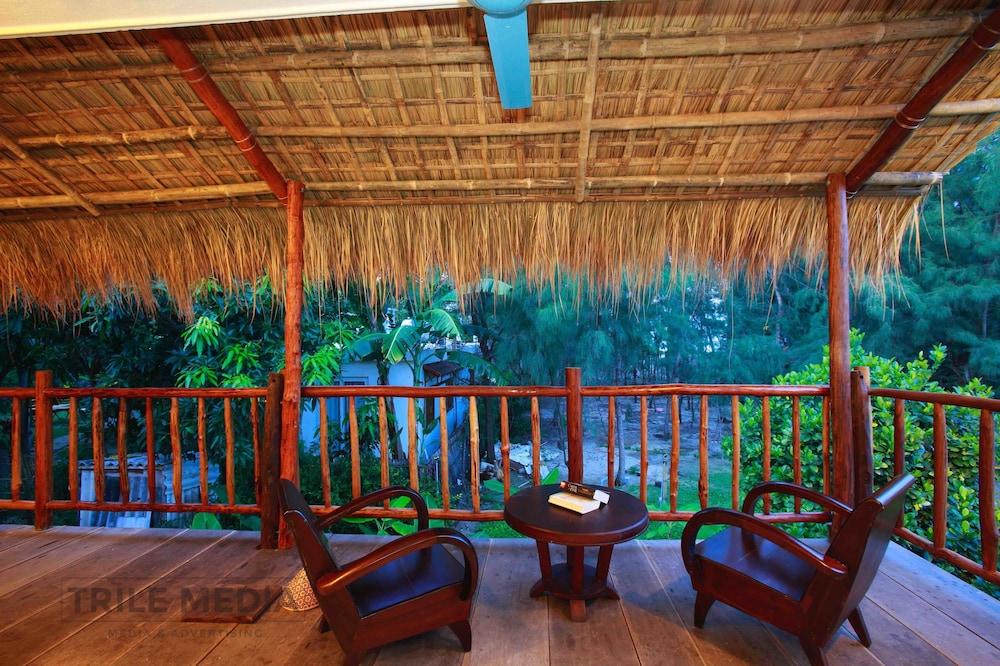 Life Beach Villa