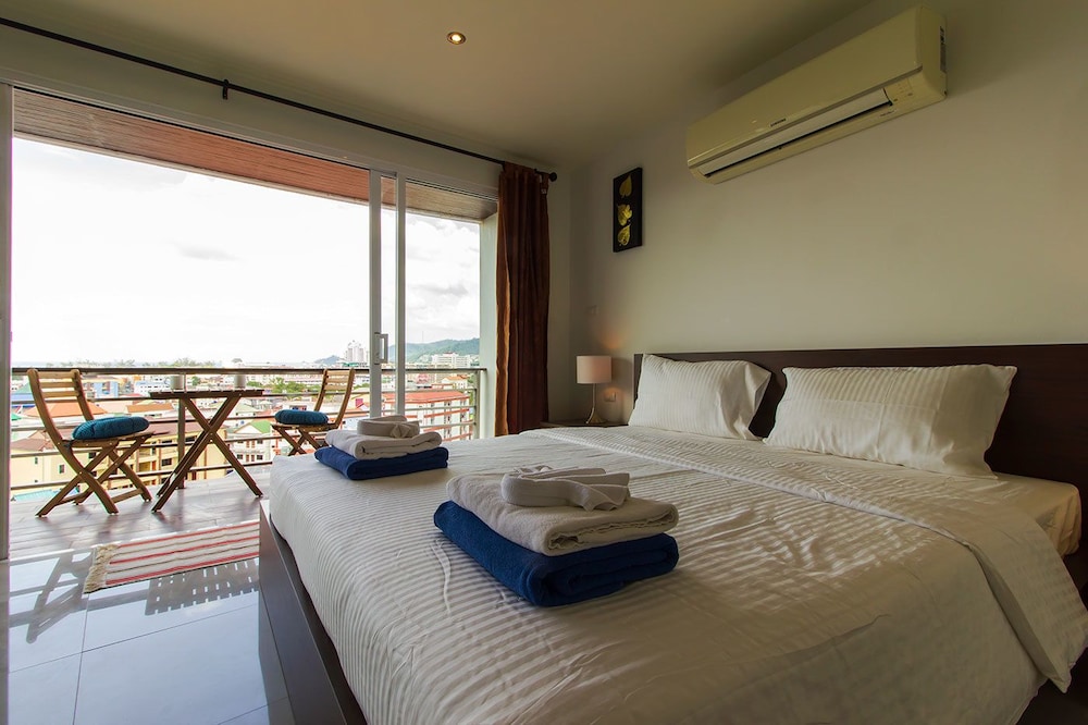 Patong Sea View Apartments view 3