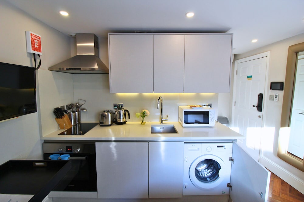 Baker Street Apartments by Viridian Apartments