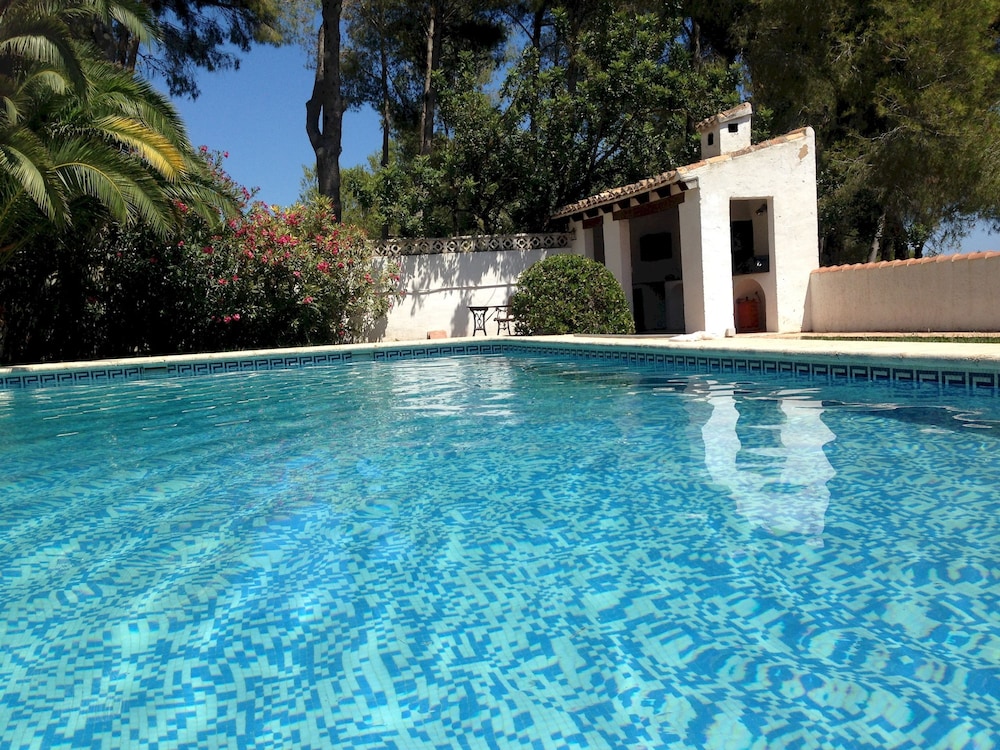 Villa Rosa in Javea With 4 Bedrooms and 3 Bathrooms