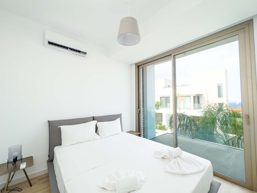 Azure Seaview - Amber Villa