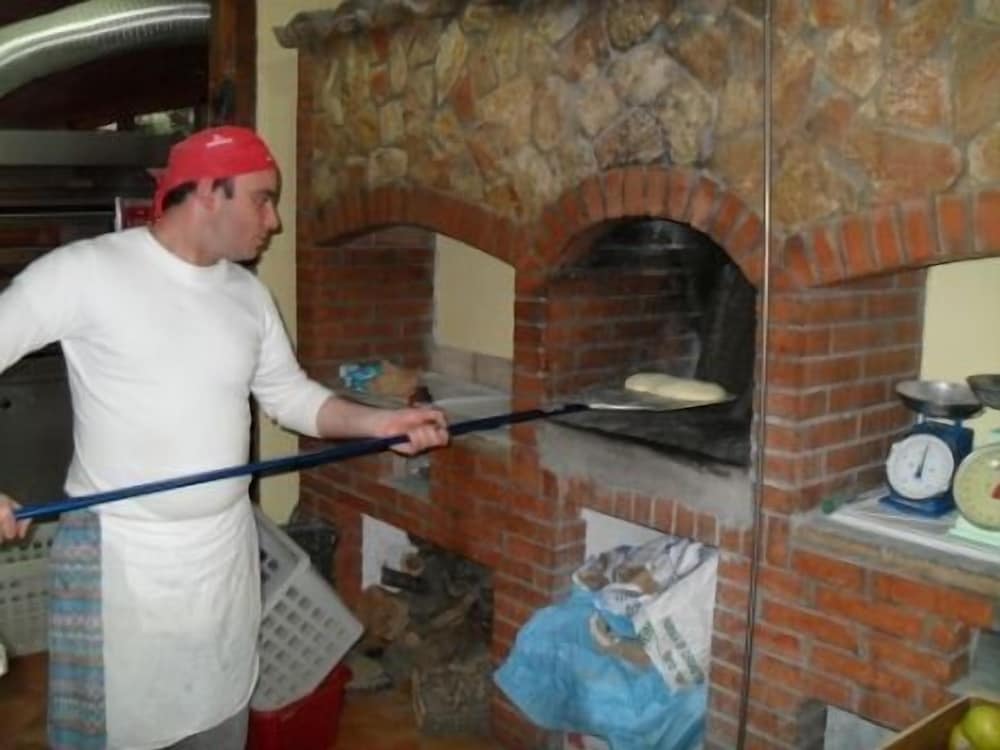 Photo 8