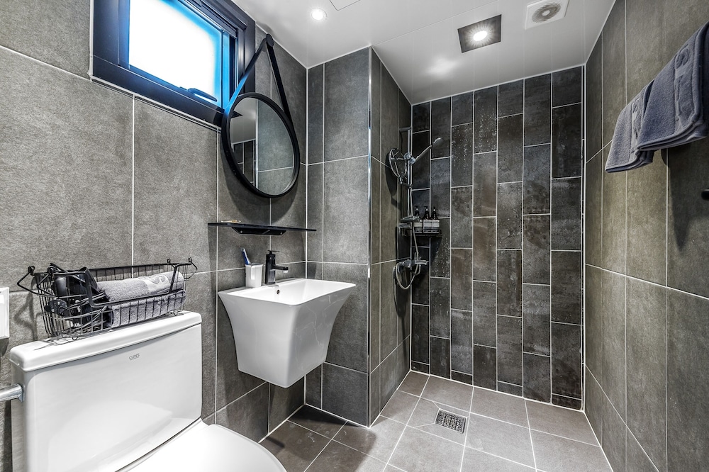 Yeosu Lastella Spa Pet-friendly Pension