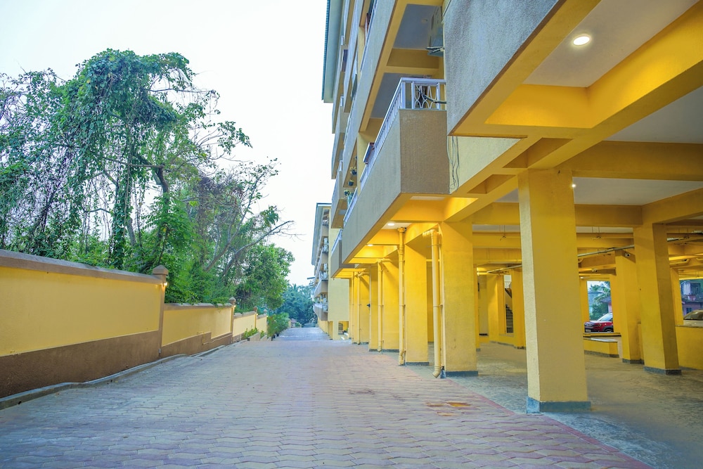 Alaya Stays Veera Marina 3 BHK Apartment