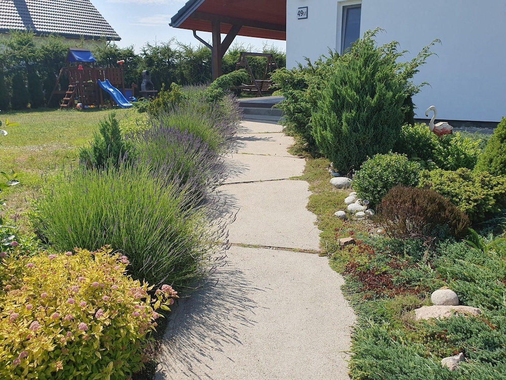 Comfortable Holiday Home, Private Garden, Sauna