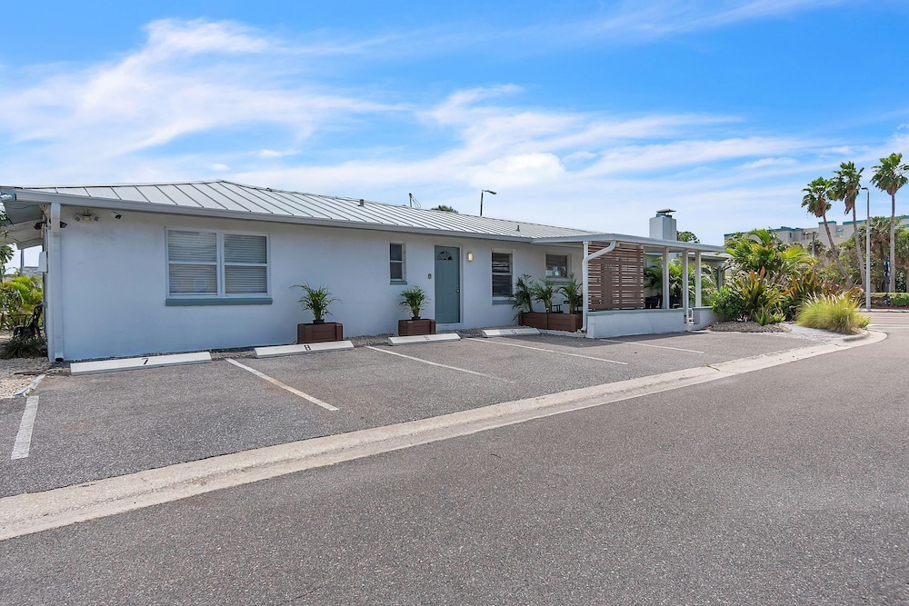 The Bungalows #10
