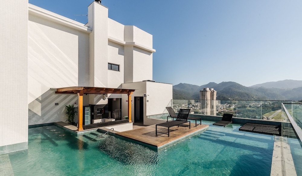 MHFBs Edifício Moderno piscina vista mar