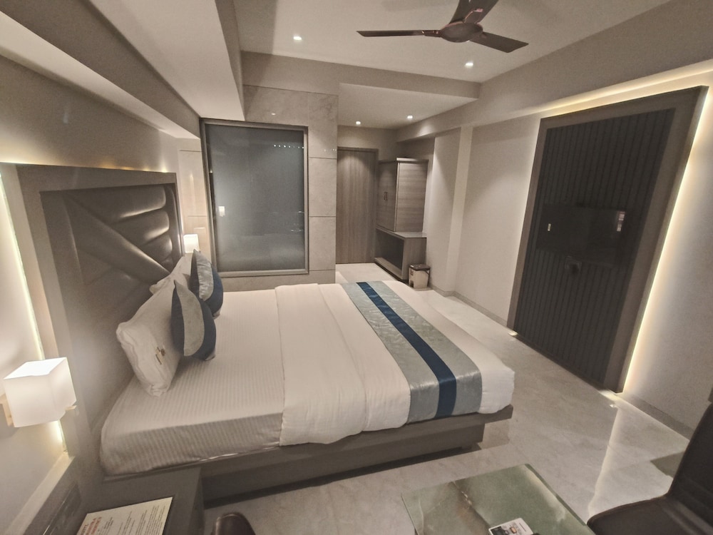 Hotel Nakshatra Residency