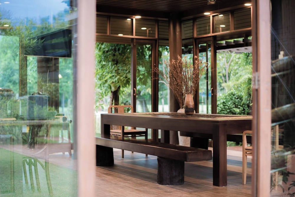Cyngam Retreat- A Private Pool Villa With Service