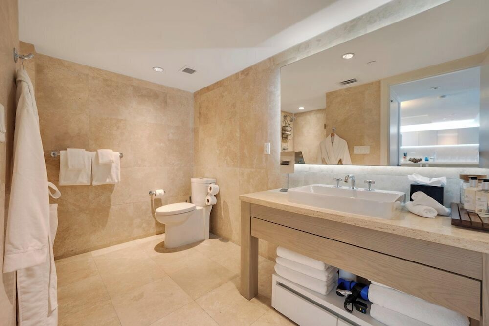 Stunning Oceanfront 1BR 1 Hotel