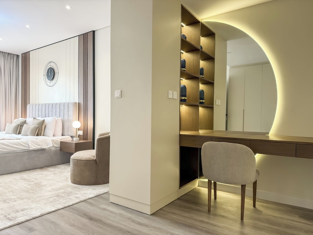 Resort Apartments - Royal Amwaj North