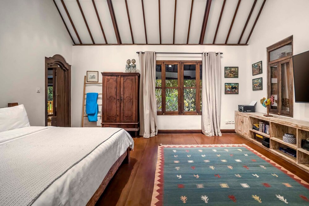 Villa Maimalu by Alfred in Bali - Heaven 4 BR Villa With Large Pool and Lush Garden