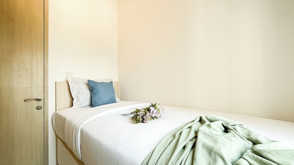 Simple Designed 2Br Near Tokyo Hub At Tokyo Riverside Pik 2 Apartment