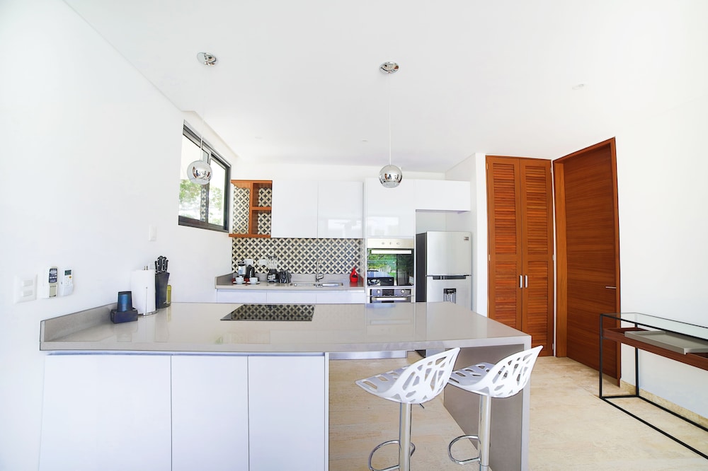 Central Park 201 H - Property Image 3