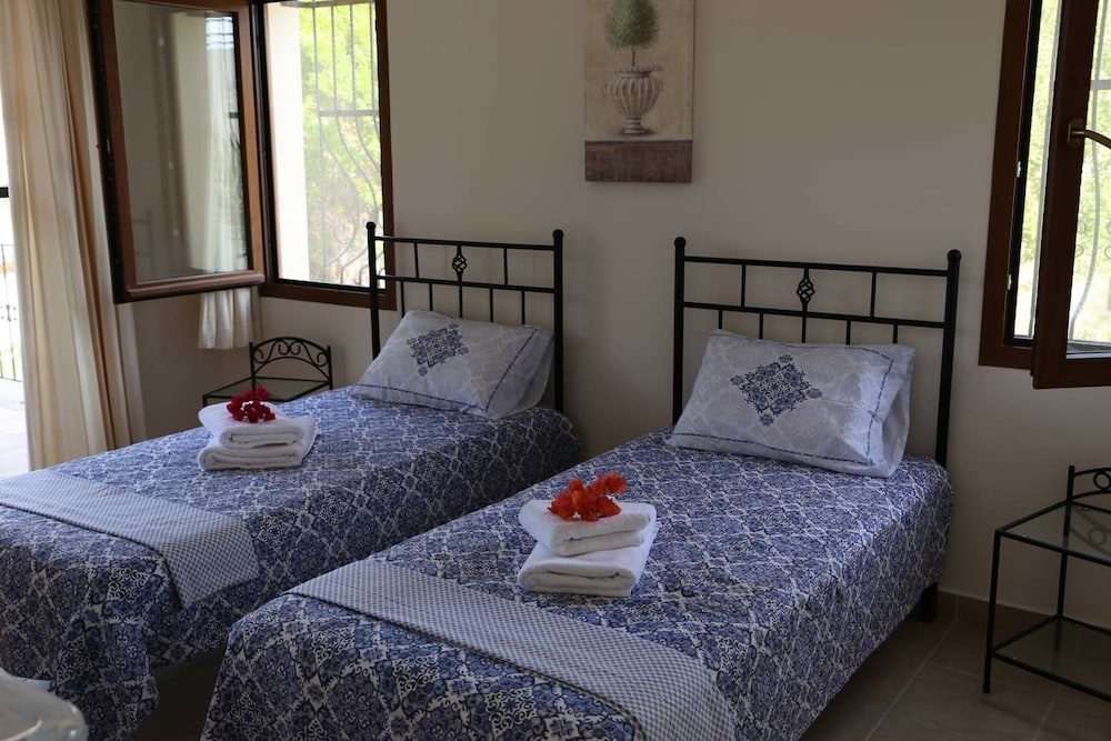 Villa Caterina by Amy Villas view 3