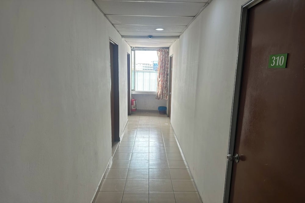 Sha La La Hostel