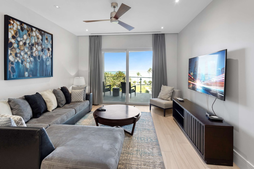Stunning Oceanview 2 Bed Condo at ONE Cable Beach