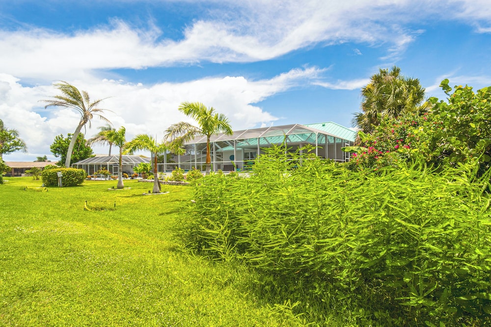 Golf Course-facing Poolside Oasis in Rotonda West!
