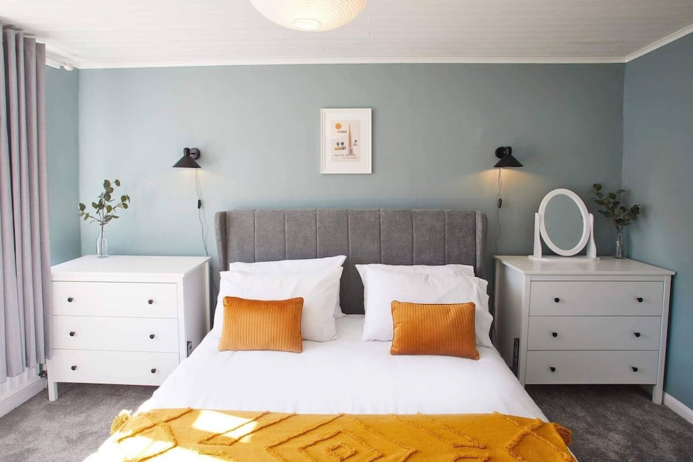 Host Stay The Snug view 4