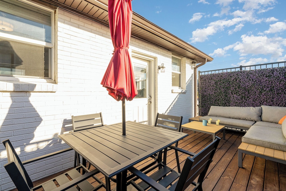 Opulent Pearl - Private Patio - Mins to Broadway
