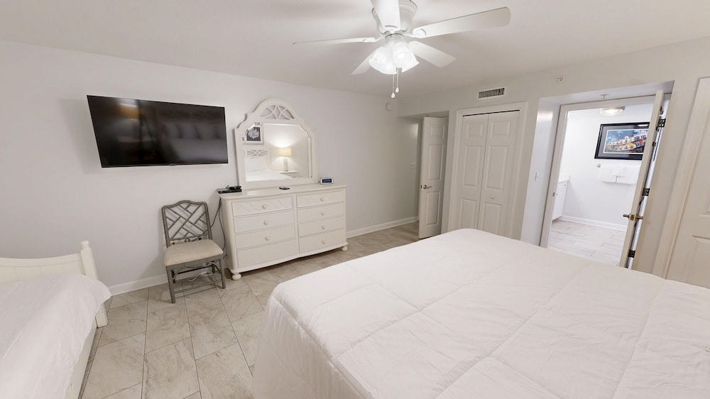 Pelican Isle 503 2 Bedroom Condo