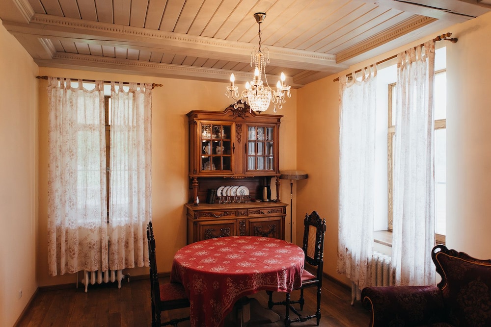 Usadba Skornyakovo-Arhangelskoye