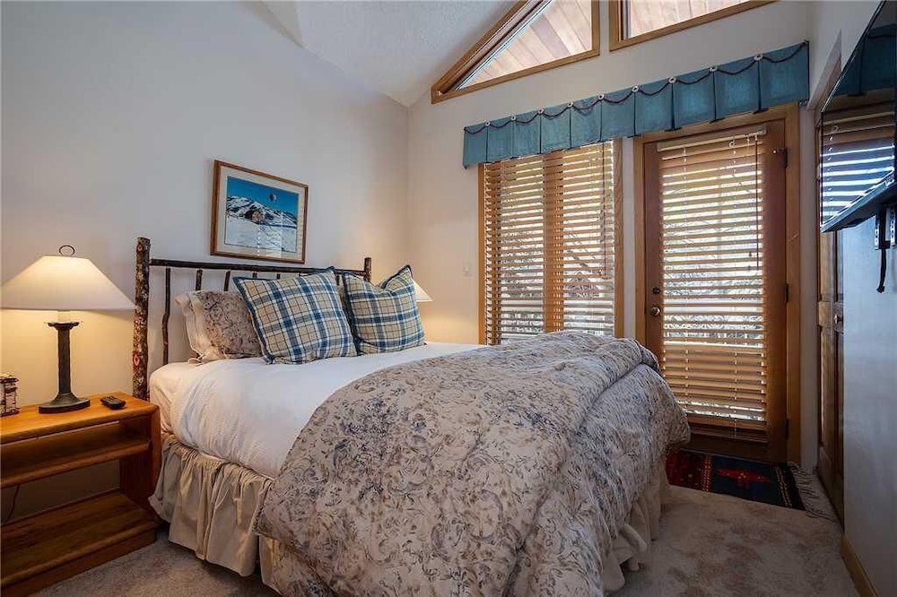 1303 Trappeur's Lodge, Trappeur's Crossing Apartment 2