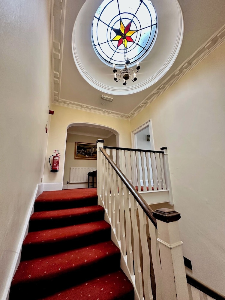 Guildford Vacations - Angel Hotel - Property Image 18