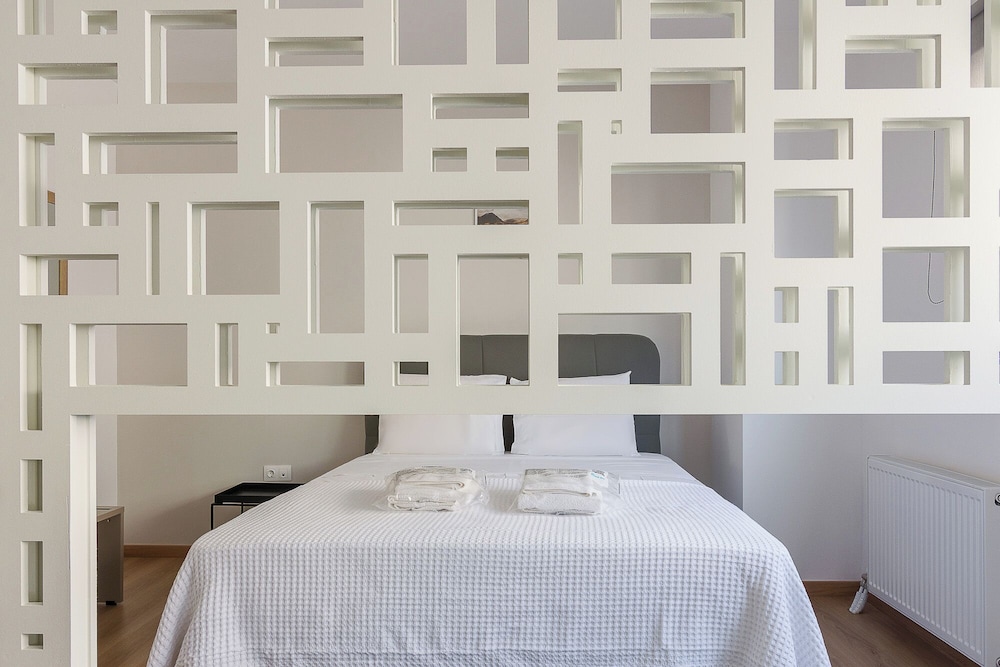 Leochares Lifestyle Apartments