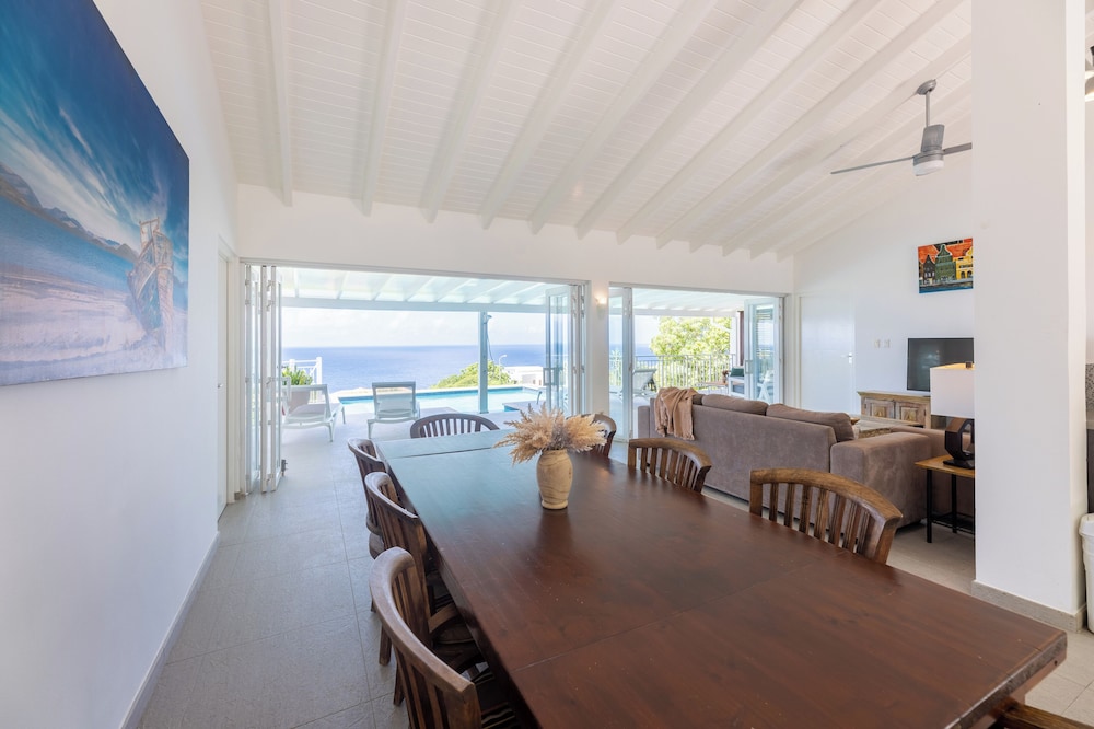 Coral Estate Holidays