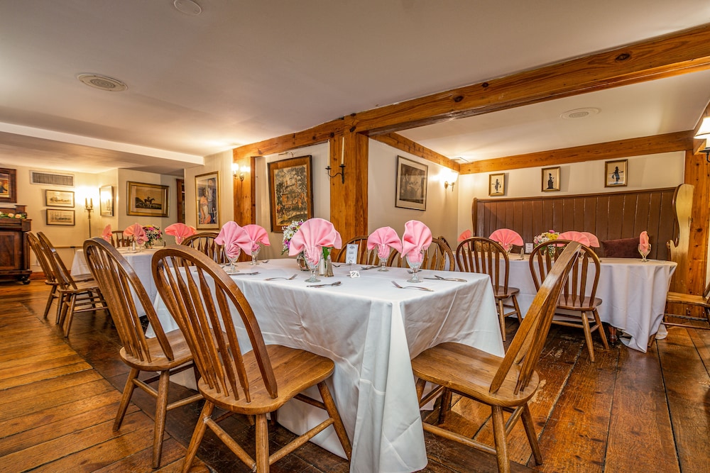 Wayside Inn