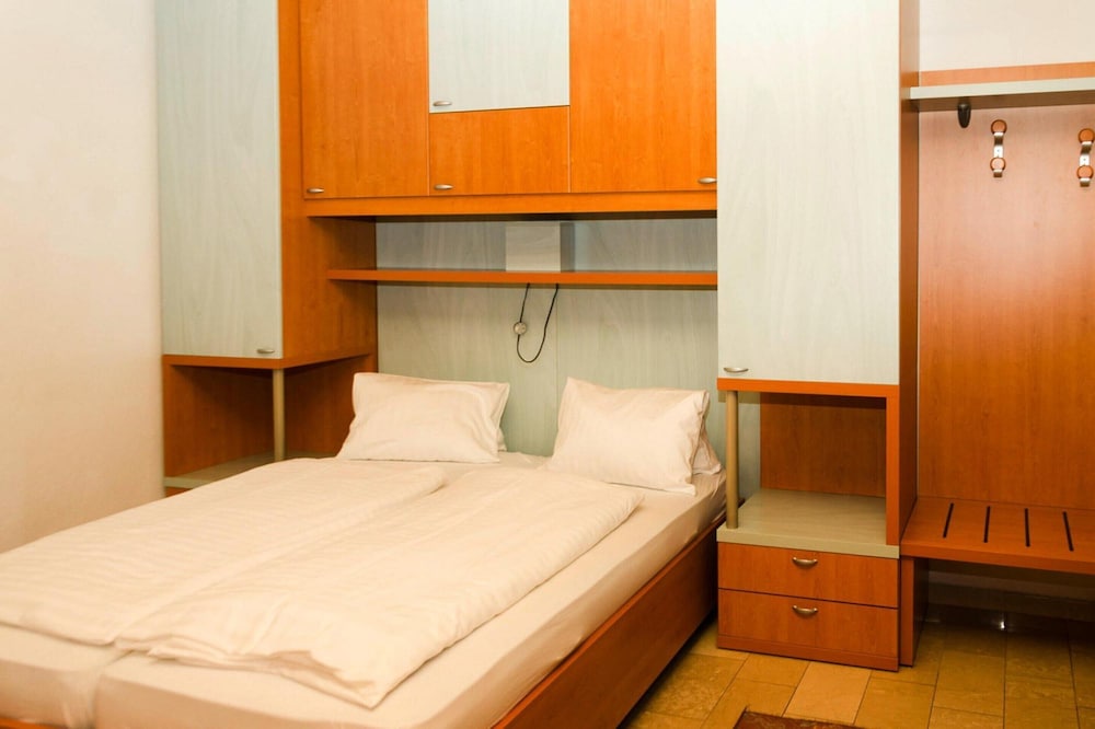 Apartment in Podersdorf am See With a Bicycle Storage