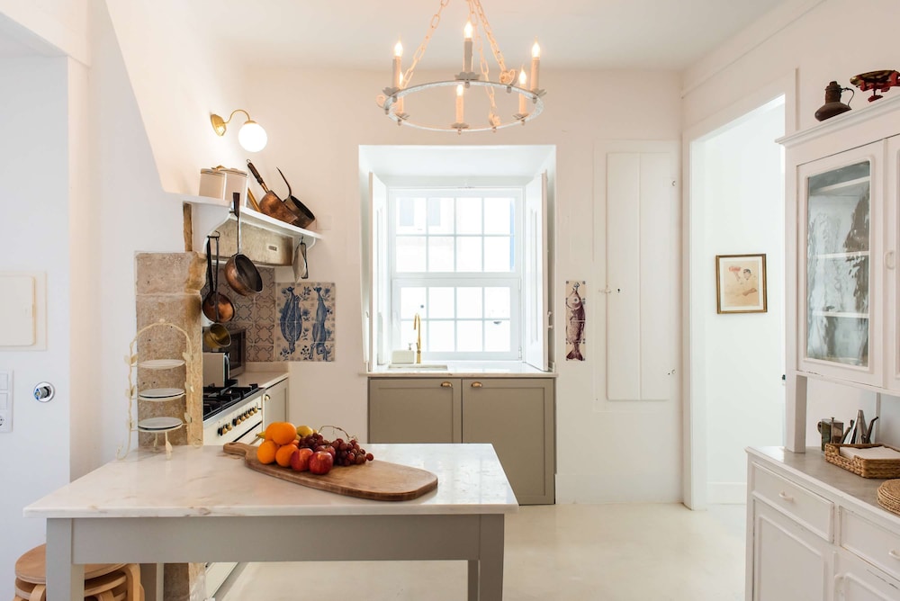 Central 3 Bedroom Apartment in Ericeira