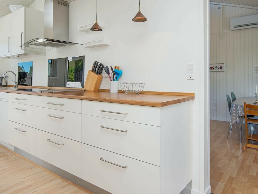 6 Person Holiday Home in Knebel view 4
