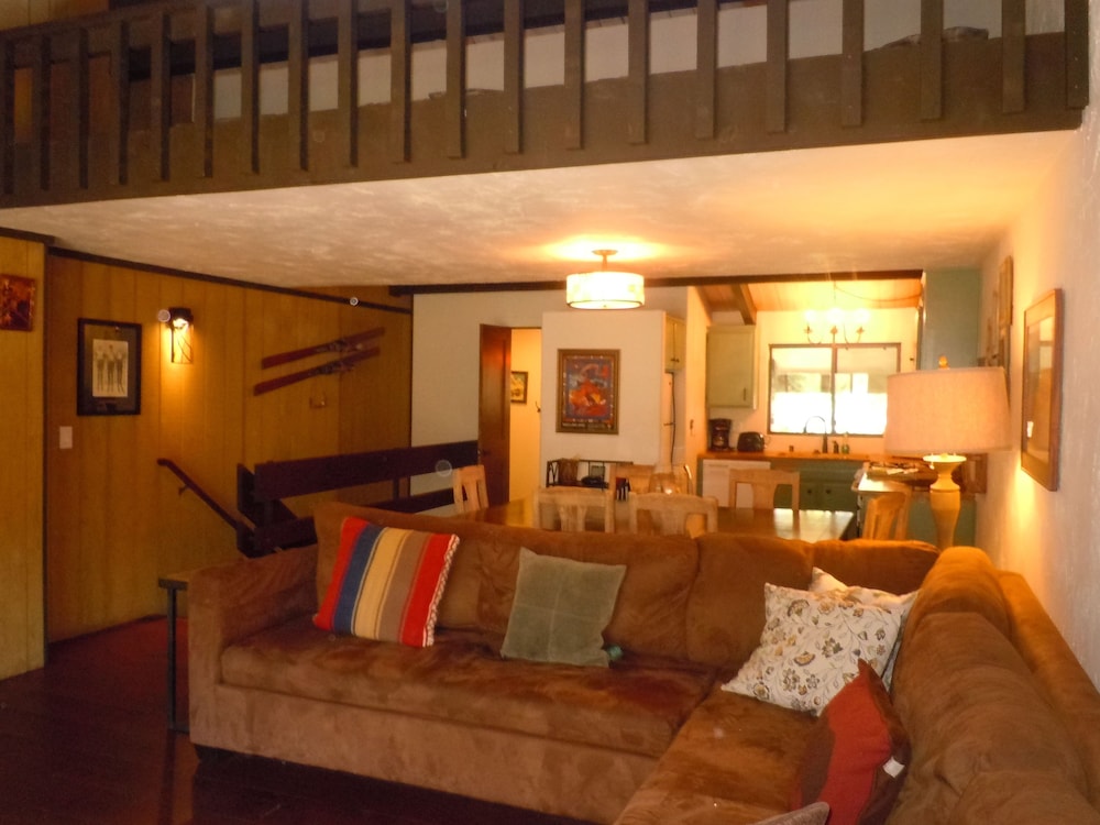 Snow Summit Townhouse Rentals & Sales