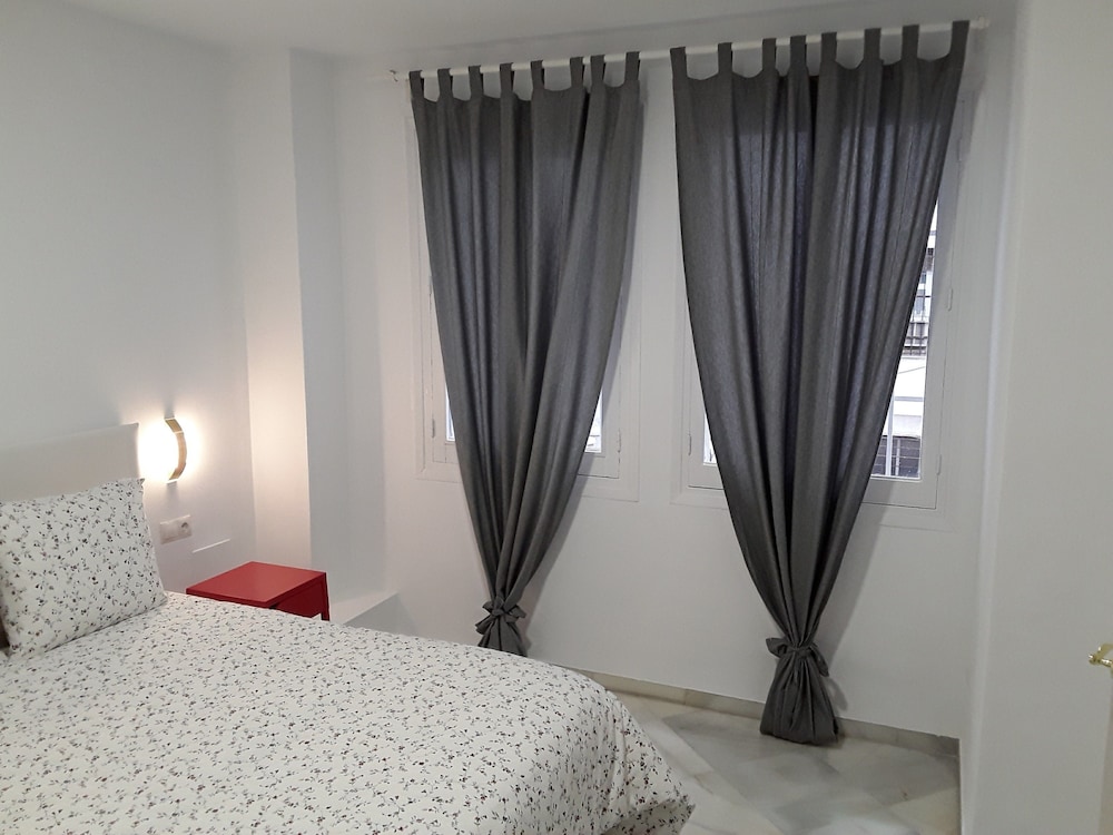 Fan Rooms Duquesa