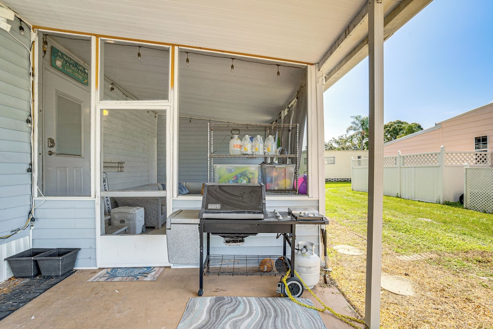 4 Mi to Dtwn Sarasota! Family Home w/ Pool Access