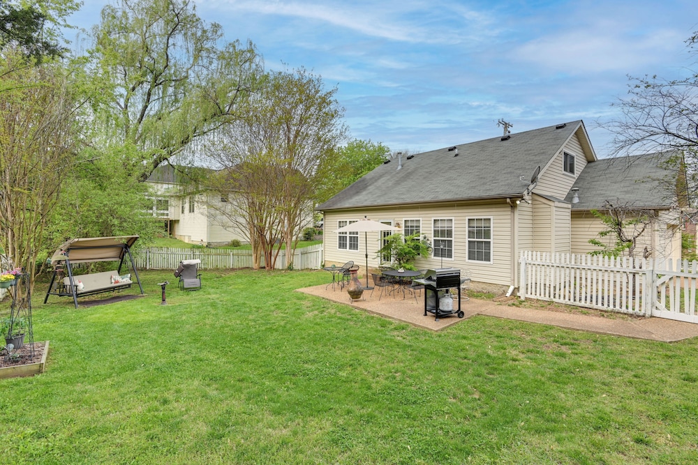 18 Mi to Nashville: Home w/ Dedicated Workspace