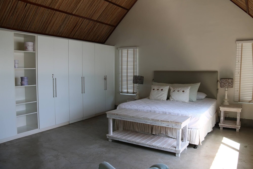 Villa Castafiore, 5 Chambres, Baie De Tamarin view 2