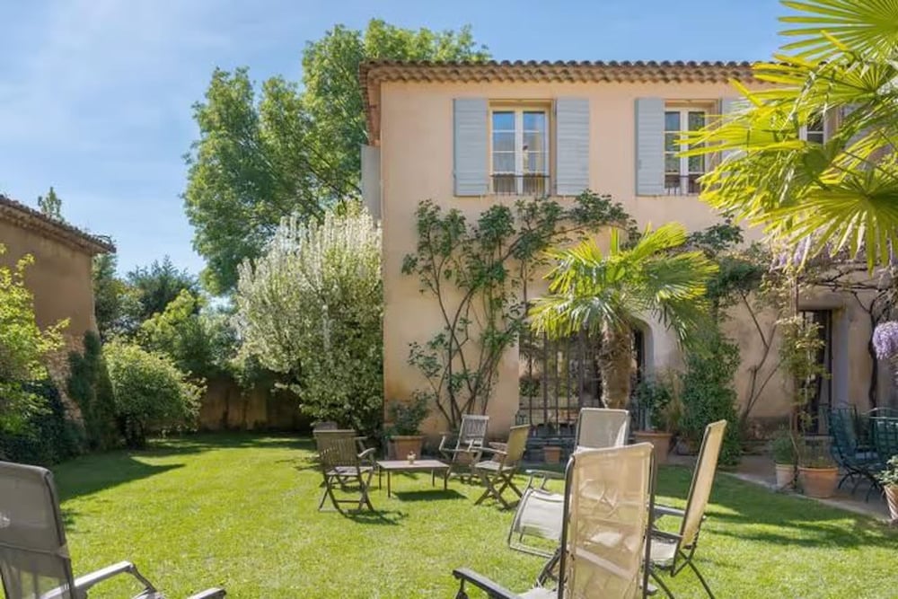 New Bastide Couronne d Aix Luxury in Aix-en-provence A Sophisticated Retreat for Families and Friends