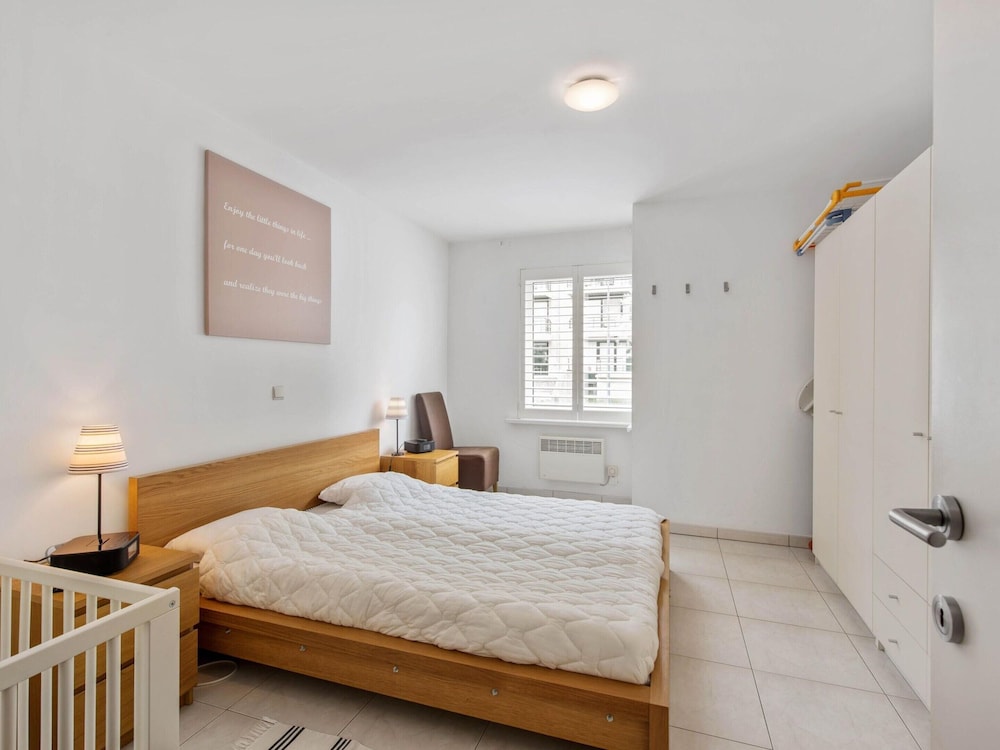 Apartment Near Zeedijk Beach