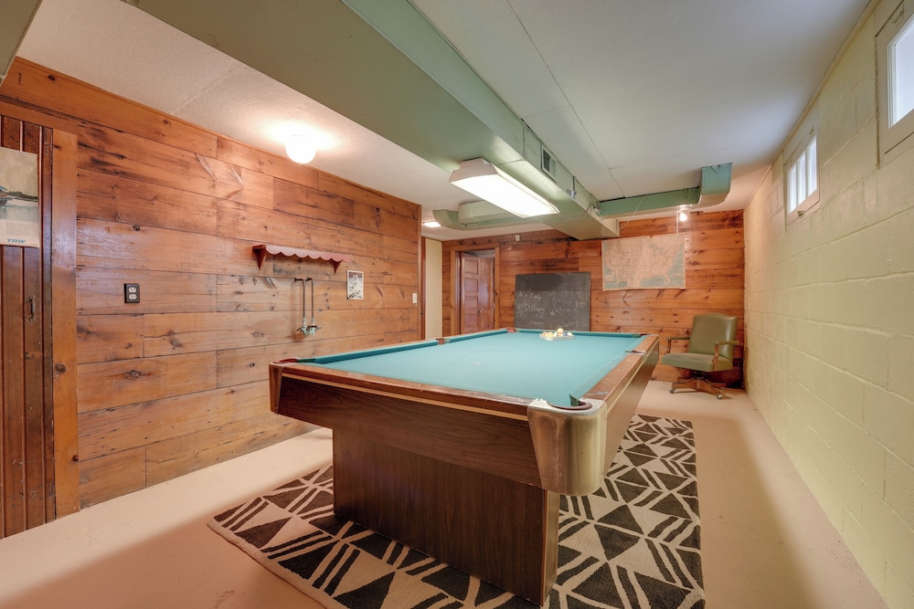 Cozy Hillsdale Home 1 Mi to Baw Beese Lake! - Property Image 37