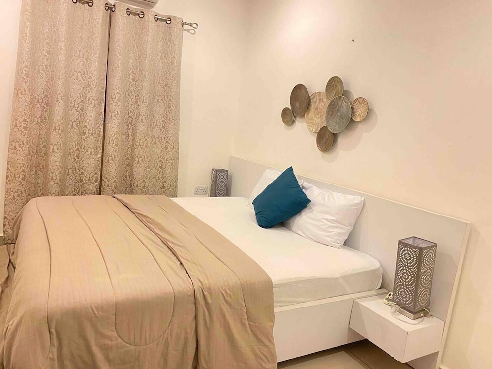 Immaculate 1-bed Apartment in the Heart of Accra view 3