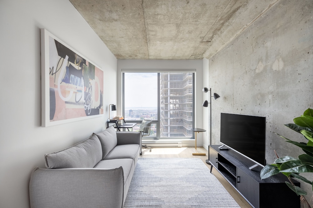 Elegant Studios and Apartments Montreal