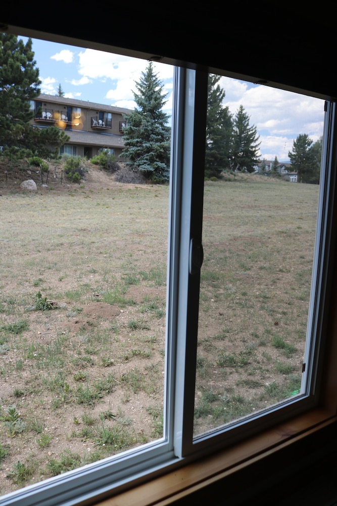 Columbine Inn